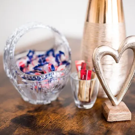 Staywell Zentral Fuer 7 I Kueche I Parkplatz I Netflix Διαμέρισμα Πάντερμπορν