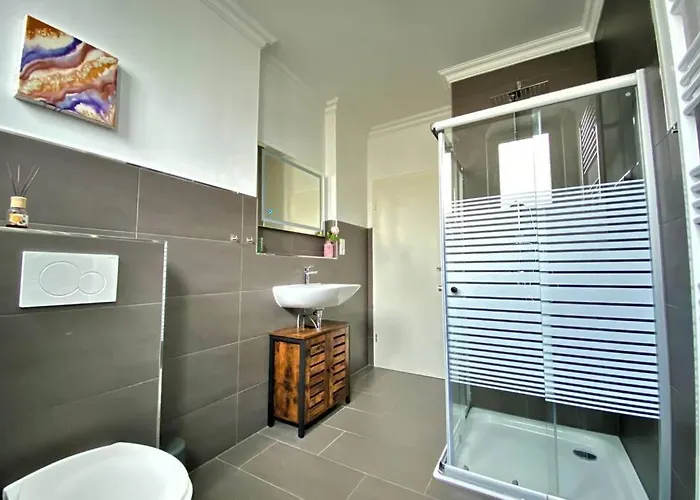 Staywell Zentral Fuer 7 I Kueche I Parkplatz I Netflix Daire Paderborn